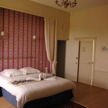 Chateau De La Guillonniere * Dienné