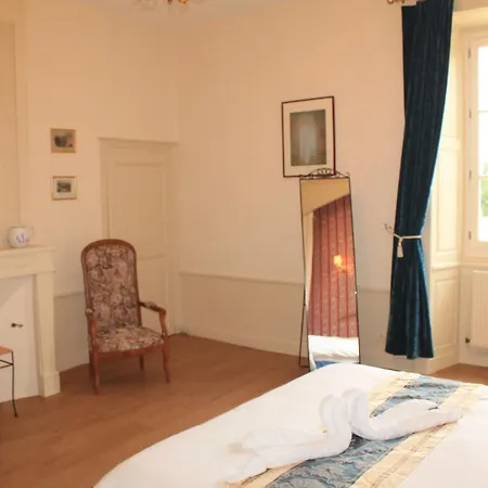 Chateau De La Guillonniere * Dienné