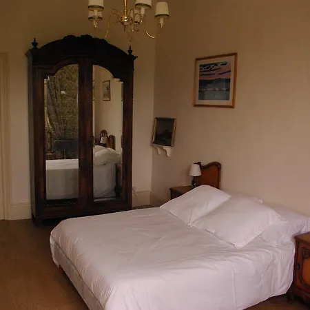 Chateau De La Guillonniere *